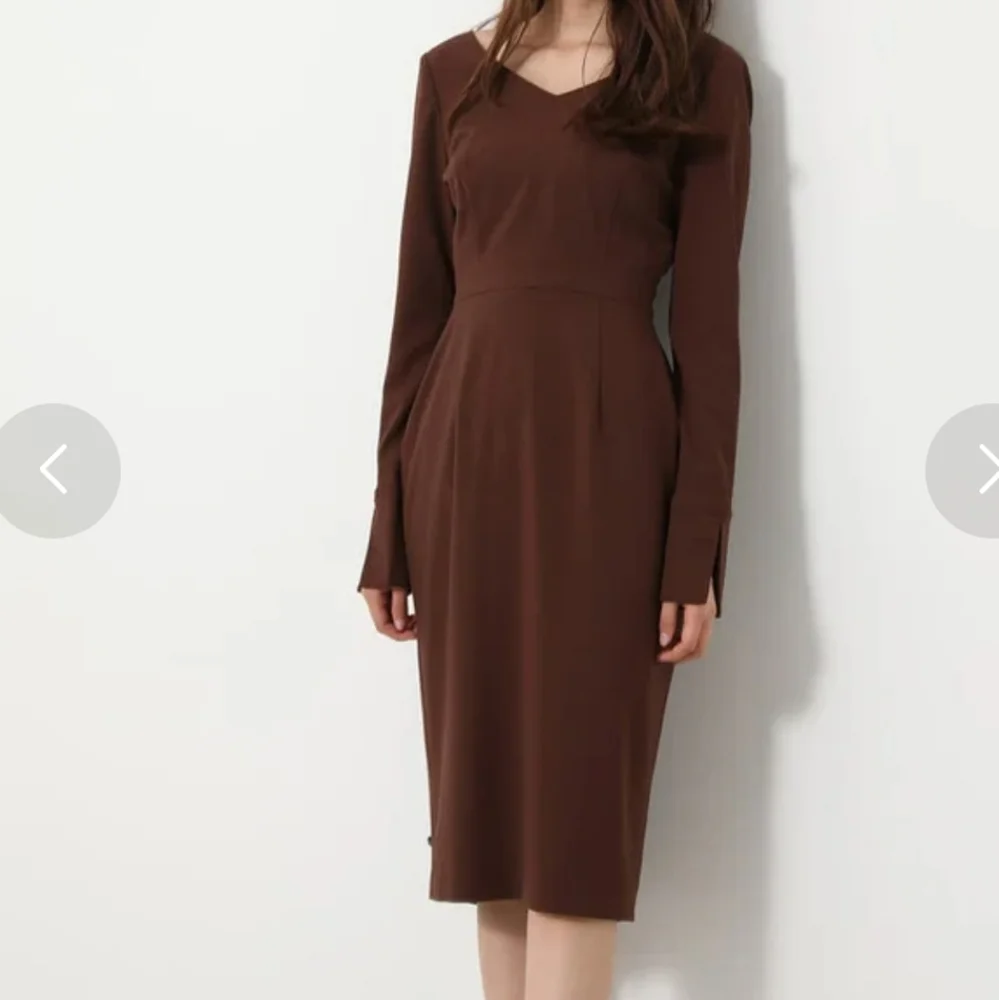 Rienda Japan Onee Gyaru Fitted Brown Dress Back Buttons And Pleated Panel - Picture 4 of 16